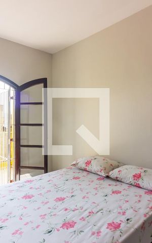 Casa à venda com 147m², 2 quartos e 2 vagas Casa à venda com 147m², 2 quartos e 2 vagasQuarto 2