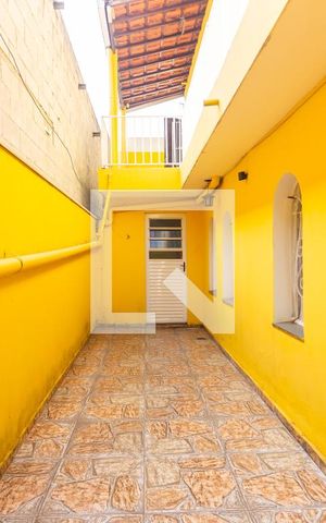 Casa à venda com 147m², 2 quartos e 2 vagas Casa à venda com 147m², 2 quartos e 2 vagasQuintal