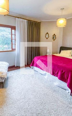Casa à venda com 372m², 4 quartos e 6 vagas Casa à venda com 372m², 4 quartos e 6 vagasSuíte 4