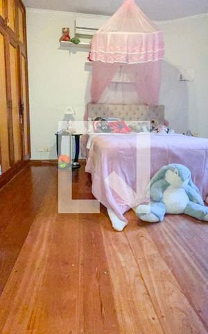 Casa à venda com 372m², 4 quartos e 6 vagas Casa à venda com 372m², 4 quartos e 6 vagasSuíte 2