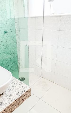 Casa à venda com 175m², 3 quartos e 2 vagas Casa à venda com 175m², 3 quartos e 2 vagasBanheiro