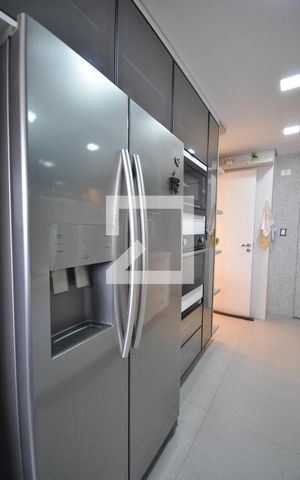 Apartamento à venda com 81m², 3 quartos e 2 vagasCozinha