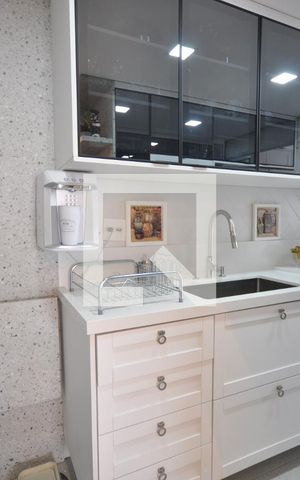Apartamento à venda com 81m², 3 quartos e 2 vagasCozinha