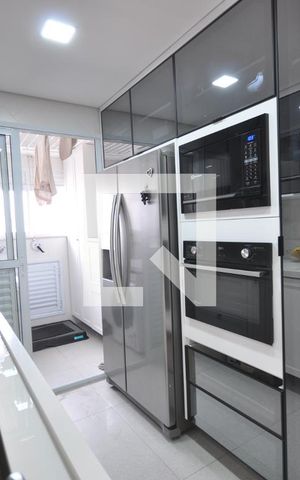 Apartamento à venda com 81m², 3 quartos e 2 vagasCozinha