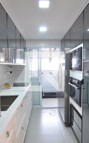 Apartamento à venda com 81m², 3 quartos e 2 vagasCozinha
