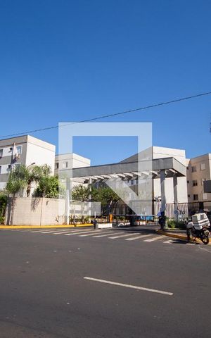 Apartamento para alugar com 42m², 2 quartos e 1 vagaFachada do condomínio