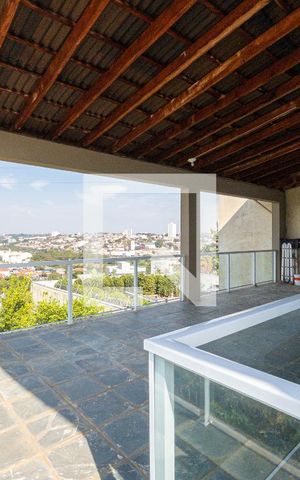 Casa para alugar com 278m², 3 quartos e 10 vagas Casa para alugar com 278m², 3 quartos e 10 vagasVaranda dos Quartos
