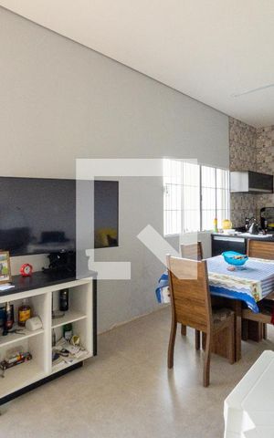 Casa para alugar com 278m², 3 quartos e 10 vagas Casa para alugar com 278m², 3 quartos e 10 vagasSala