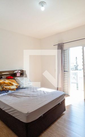 Casa para alugar com 278m², 3 quartos e 10 vagas Casa para alugar com 278m², 3 quartos e 10 vagasSuíte