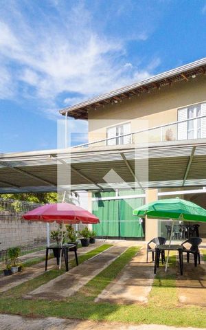 Casa para alugar com 278m², 3 quartos e 10 vagas Casa para alugar com 278m², 3 quartos e 10 vagasFachada da Casa