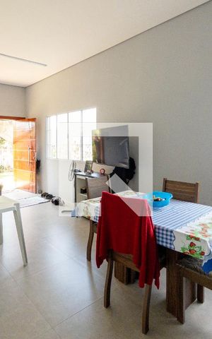 Casa para alugar com 278m², 3 quartos e 10 vagas Casa para alugar com 278m², 3 quartos e 10 vagasSala