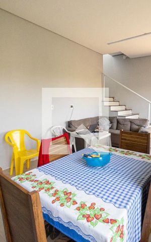 Casa para alugar com 278m², 3 quartos e 10 vagas Casa para alugar com 278m², 3 quartos e 10 vagasSala