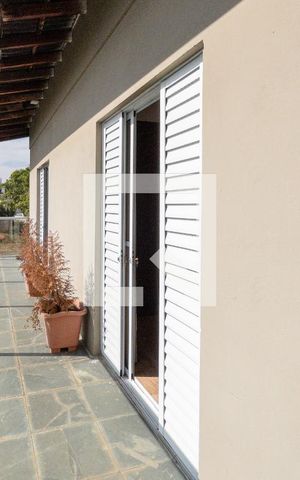 Casa para alugar com 278m², 3 quartos e 10 vagas Casa para alugar com 278m², 3 quartos e 10 vagasVaranda dos Quartos
