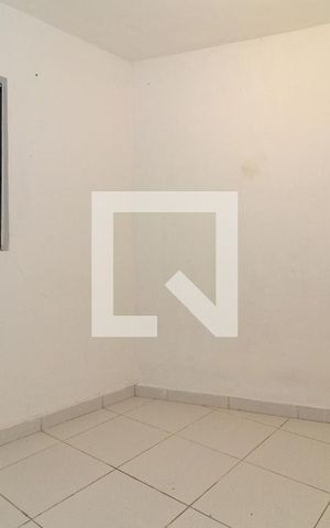 Casa à venda com 200m², 2 quartos e 2 vagas Casa à venda com 200m², 2 quartos e 2 vagasQuarto de Serviço Casa 2