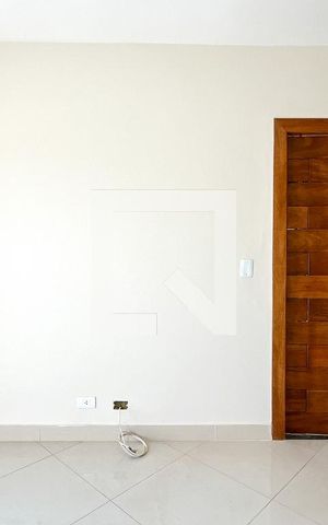 Casa à venda com 167m², 3 quartos e 2 vagas Casa à venda com 167m², 3 quartos e 2 vagasSala