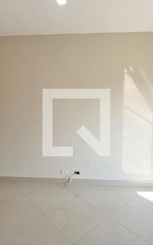 Casa à venda com 167m², 3 quartos e 2 vagas Casa à venda com 167m², 3 quartos e 2 vagasSala