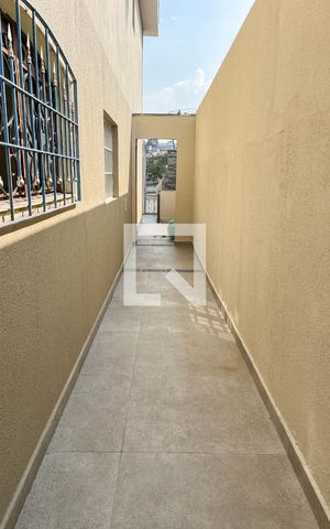 Casa à venda com 167m², 3 quartos e 2 vagas Casa à venda com 167m², 3 quartos e 2 vagasCorredor Externo