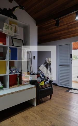 Casa à venda com 262m², 3 quartos e 4 vagasQuarto 2