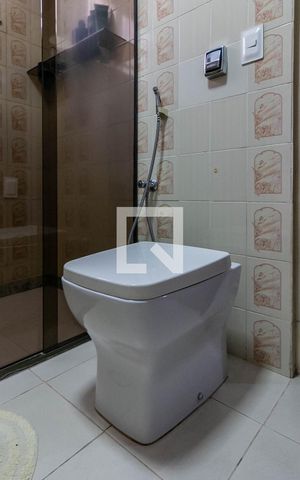 Apartamento para alugar com 200m², 4 quartos e 2 vagas Apartamento para alugar com 200m², 4 quartos e 2 vagasBanheiro 1
