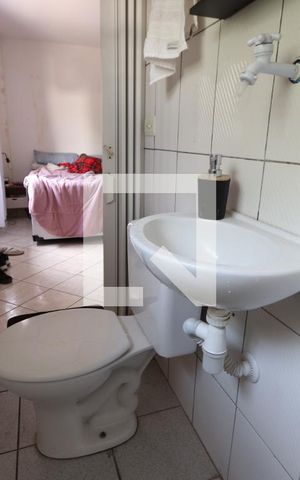 Casa à venda com 210m², 5 quartos e 2 vagasBanheiro - Casa 2