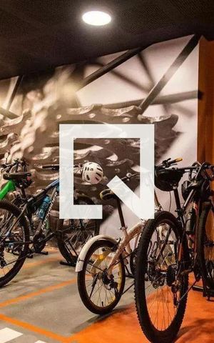 Studio à venda com 28m², 1 quarto e sem vaga Studio à venda com 28m², 1 quarto e sem vagaÁrea comum -bicicletário