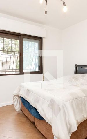 Casa à venda com 200m², 3 quartos e 2 vagas Casa à venda com 200m², 3 quartos e 2 vagasSuíte