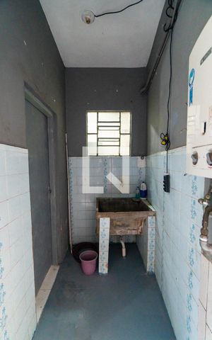 Casa à venda com 97m², 3 quartos e sem vaga Casa à venda com 97m², 3 quartos e sem vagaLavanderia
