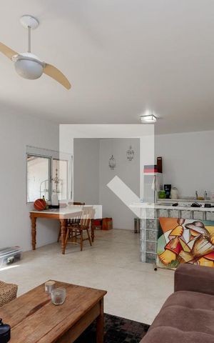Casa para alugar com 600m², 4 quartos e 3 vagas Casa para alugar com 600m², 4 quartos e 3 vagasEdícula - Sala