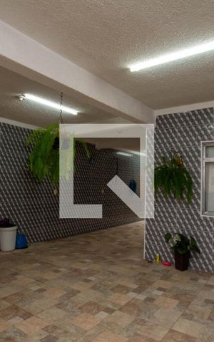 Casa à venda com 199m², 5 quartos e 3 vagas Casa à venda com 199m², 5 quartos e 3 vagasÁrea externa