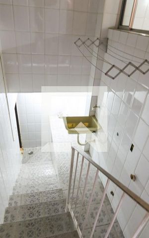 Casa à venda com 279m², 3 quartos e 2 vagas Casa à venda com 279m², 3 quartos e 2 vagasÁrea de Serviço