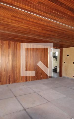 Casa de condomínio à venda com 494m², 4 quartos e 6 vagasVagas de garagem