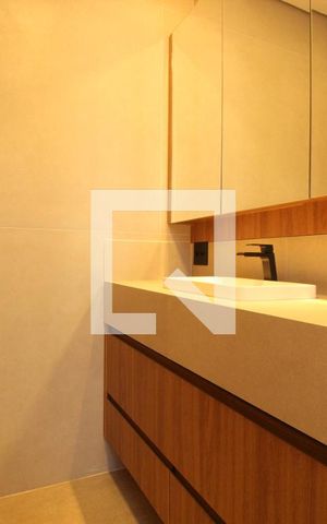 Casa de condomínio à venda com 494m², 4 quartos e 6 vagasBanheiro 2