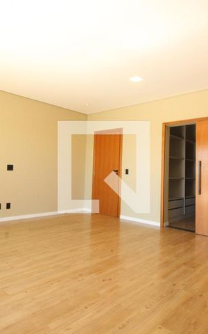 Casa de condomínio à venda com 494m², 4 quartos e 6 vagasQuarto 4
