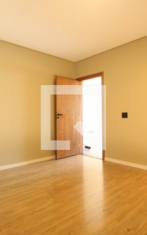 Casa de condomínio à venda com 494m², 4 quartos e 6 vagasQuarto