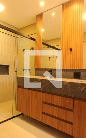 Casa de condomínio à venda com 494m², 4 quartos e 6 vagasBanheiro 4