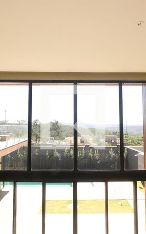 Casa de condomínio à venda com 494m², 4 quartos e 6 vagasSala 2 vista