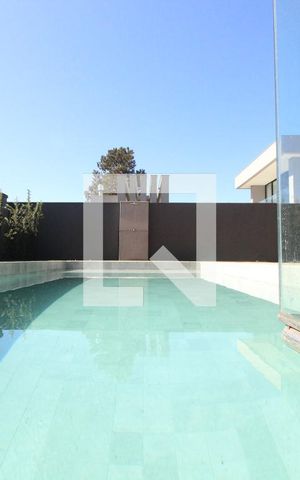 Casa de condomínio à venda com 494m², 4 quartos e 6 vagasPiscina