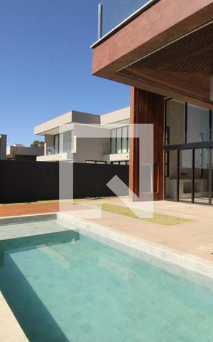 Casa de condomínio à venda com 494m², 4 quartos e 6 vagasPiscina