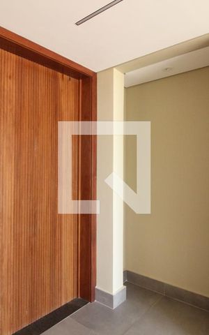 Casa de condomínio à venda com 494m², 4 quartos e 6 vagasPorta da sala