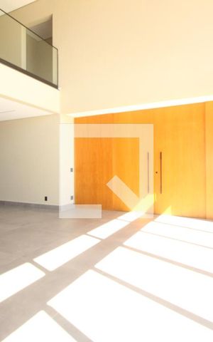 Casa de condomínio à venda com 494m², 4 quartos e 6 vagasSala