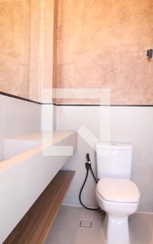 Casa de condomínio à venda com 494m², 4 quartos e 6 vagasLavabo