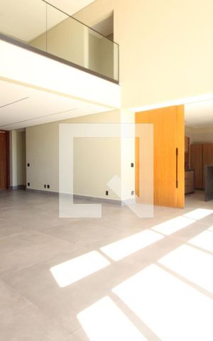 Casa de condomínio à venda com 494m², 4 quartos e 6 vagasSala