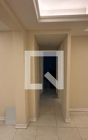 Apartamento à venda com 130m², 2 quartos e 2 vagasCorredor