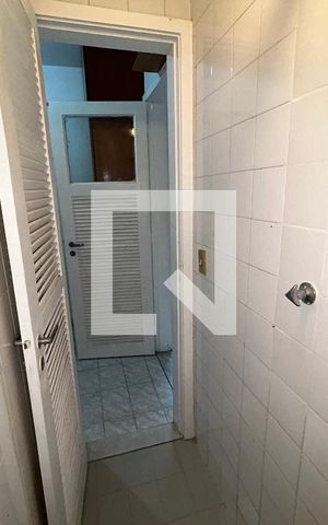 Apartamento à venda com 130m², 2 quartos e 2 vagasBanheiro de serviço