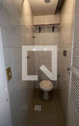 Apartamento à venda com 130m², 2 quartos e 2 vagasBanheiro de serviço