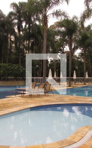 Apartamento à venda com 190m², 3 quartos e 3 vagasÁrea comum - Piscina