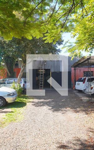 Casa à venda com 65m², 2 quartos e 2 vagasQuintal