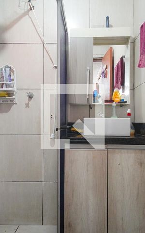 Casa à venda com 65m², 2 quartos e 2 vagasBanheiro