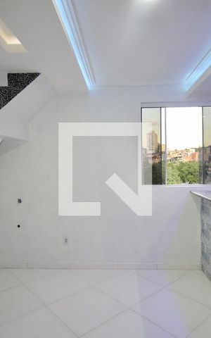 Casa para alugar com 74m², 2 quartos e sem vaga Casa para alugar com 74m², 2 quartos e sem vagaSala