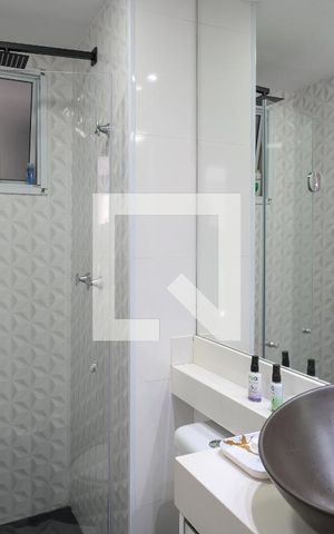 Apartamento à venda com 65m², 2 quartos e 1 vaga Apartamento à venda com 65m², 2 quartos e 1 vagaBanheiro